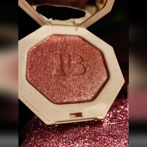 Fenty Beauty Rose Gold Highlighter☆nwnb